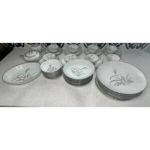 Vintage Wentworth Silver Wheat 7514 ETERNA SHAPE 35 Piece 8 Place Settings